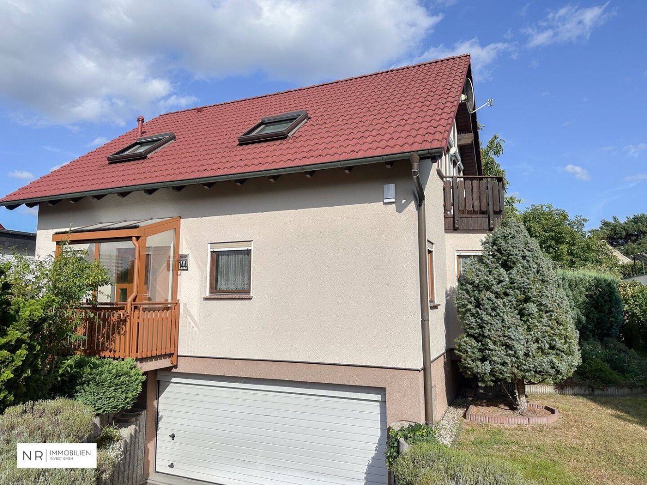 5 rooms House in Biesdorf, Germany No. 272153