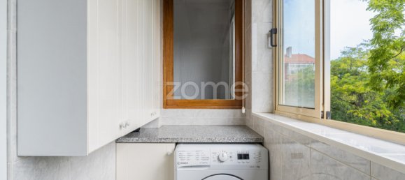 3 bedrooms Apartment in Porto, Portugal No. 300125 9