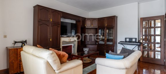 3 bedrooms Apartment in Porto, Portugal No. 300125 4