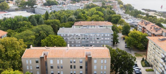 3 bedrooms Apartment in Porto, Portugal No. 300125 24