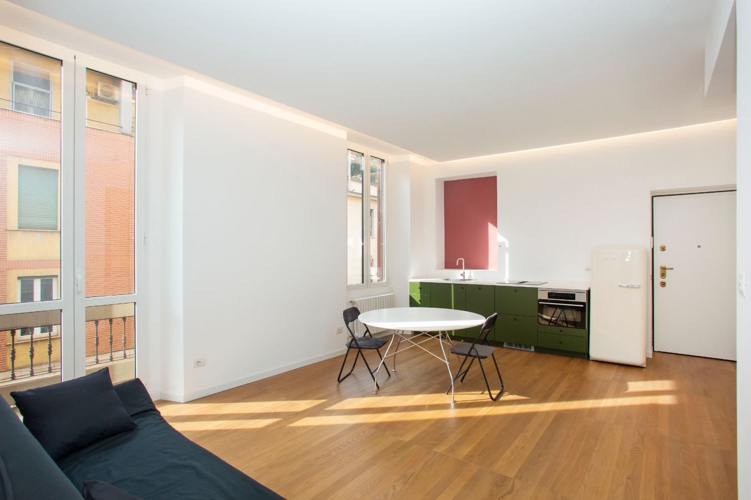 3 rooms Apartment in Milan, Italy No. 245809