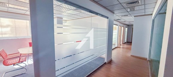 Oficina en Dubai, UAE 182.2 m² No. 107849 4