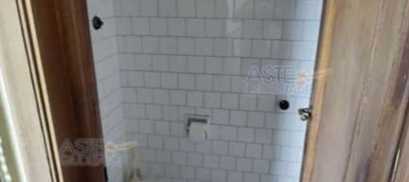 35m² Office in Pistoia, Italy No. 51732 6