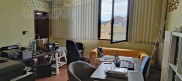 35m² Office in Pistoia, Italy No. 51732 4