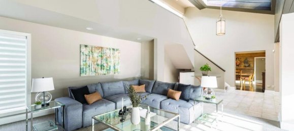 6 bedrooms House in Hamilton, Canada No. 353 12