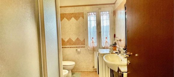 9 rooms House in Soliera, Italy No. 294366 8