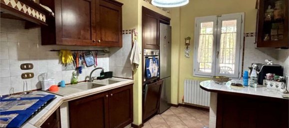 9 rooms House in Soliera, Italy No. 294366 4
