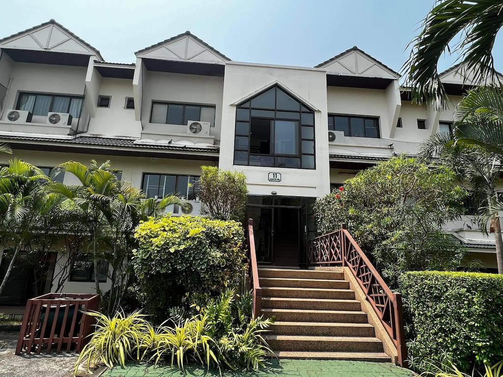 2 bedrooms Condo in Hua Hin, Thailand No. 5460