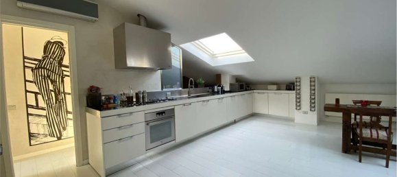 2-salle Appartement à Milan, Italy No. 245570 7