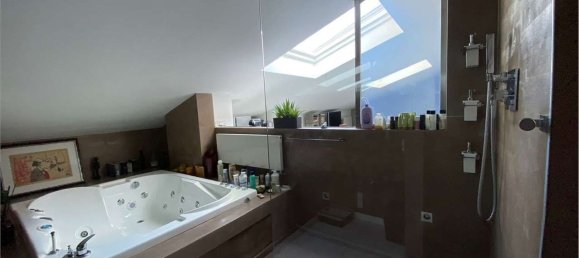 2-salle Appartement à Milan, Italy No. 245570 15