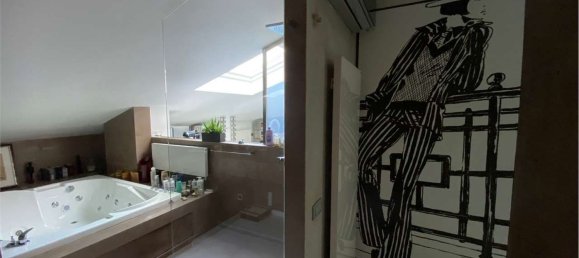 2-salle Appartement à Milan, Italy No. 245570 14