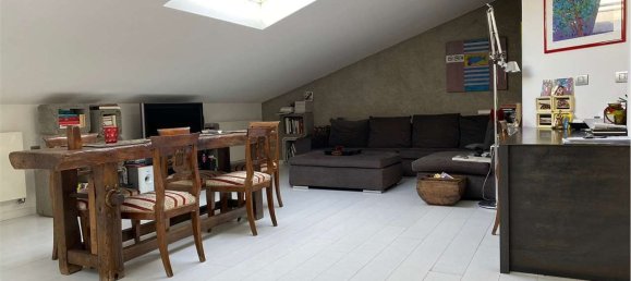 2-salle Appartement à Milan, Italy No. 245570 4