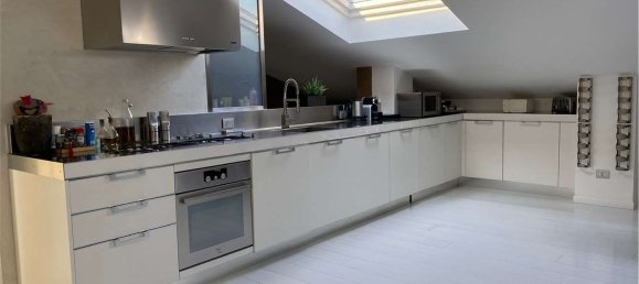 2-salle Appartement à Milan, Italy No. 245570 6