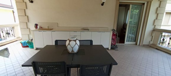 3غرفة شقة في Cinisello Balsamo, Italy رقم 287562 9