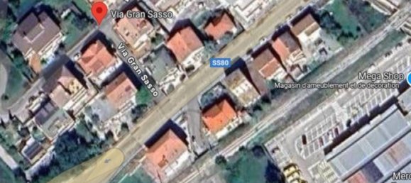 224m² Office in Teramo, Italy No. 289422 3