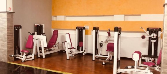 450m² Commercial property in Rome, Italy No. 255571 4