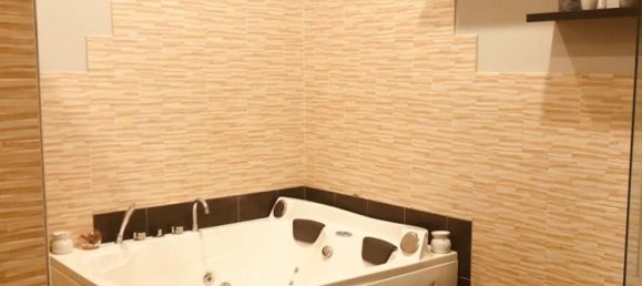 450m² Commercial property in Rome, Italy No. 255571 6