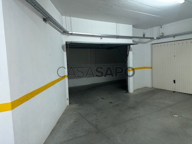 39m² Garage in Vila Franca de Xira, Portugal No. 300686