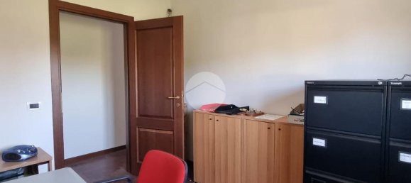 3 rooms Office in Viterbo, Italy No. 309941 10