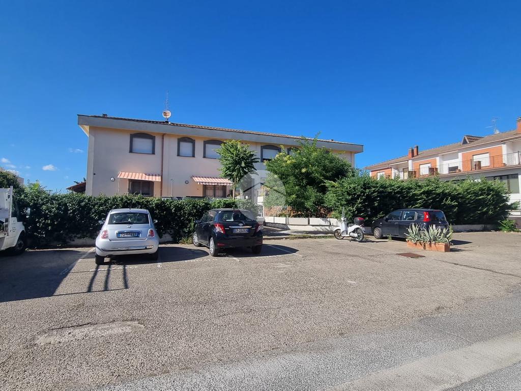 3 rooms Office in Viterbo, Italy No. 309941