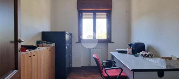 3 rooms Office in Viterbo, Italy No. 309941 9