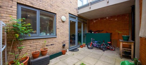 3 bedrooms Maisonette in London, United Kingdom No. 11685 11