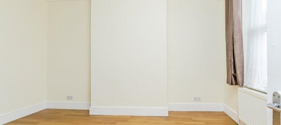 2 bedrooms Apartment in London, United Kingdom No. 11610 5