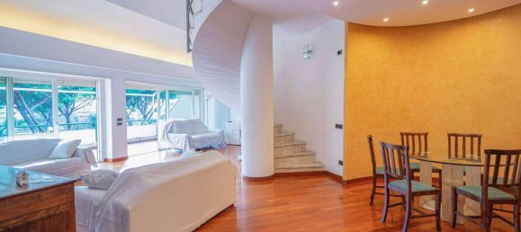 5 rooms Apartment in Rome, Italy No. 299851 3