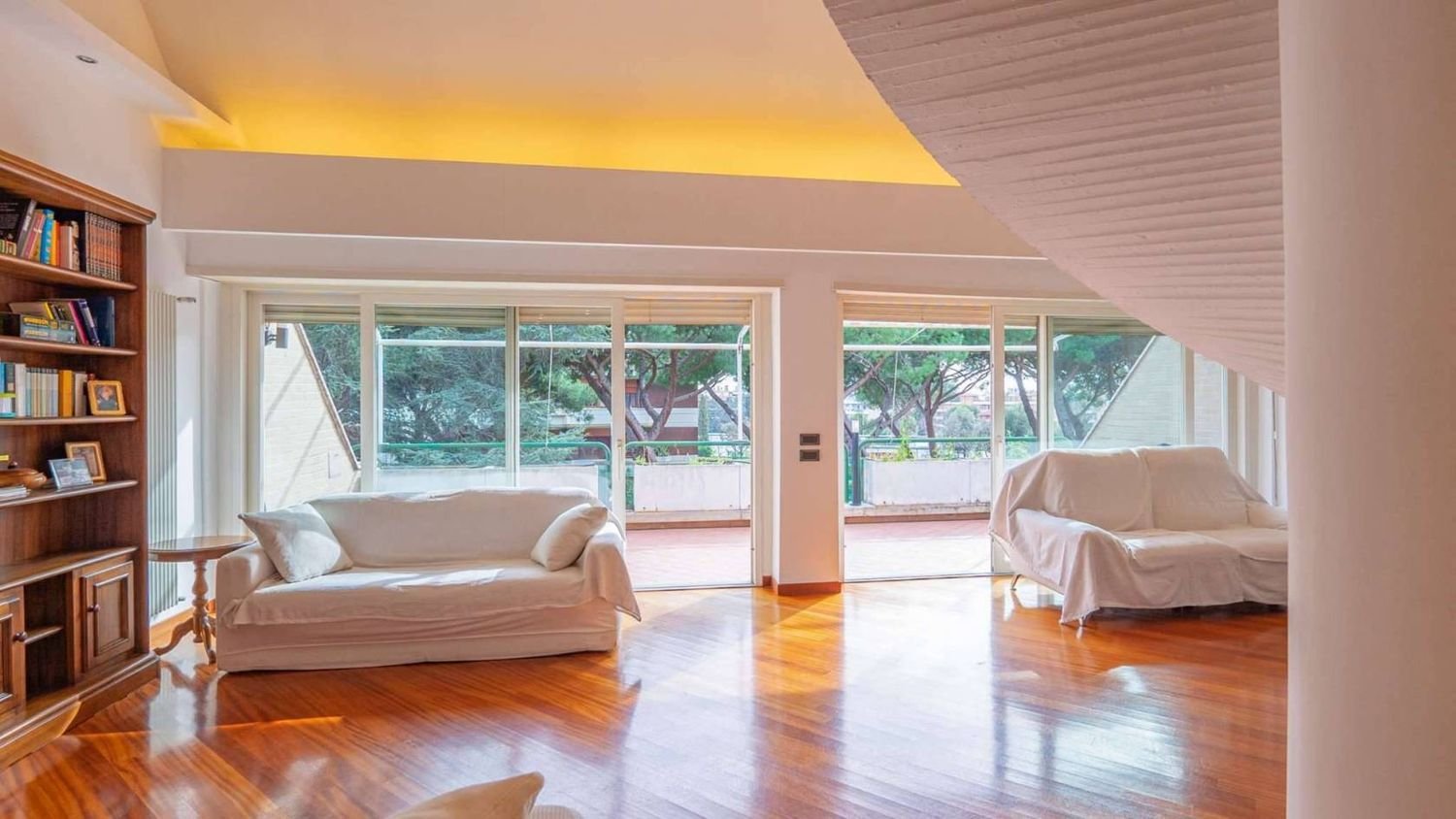 5 rooms Apartment in Rome, Italy No. 299851