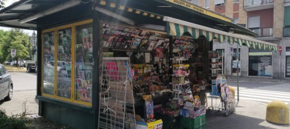 1 room Commercial property in Corsico, Italy No. 6542 2