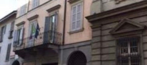 Gewerbliche Immobilie in Pavia, Italy 140m², Nr. 166899 6