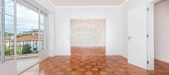 4 bedrooms Apartment in Lisbon, Portugal No. 119607 2