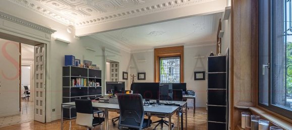 4 bedrooms Apartment in Milan, Italy No. 312167 17