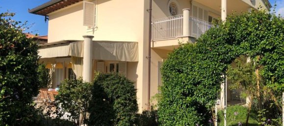 10 rooms Villa in Forte dei Marmi, Italy No. 124567 9