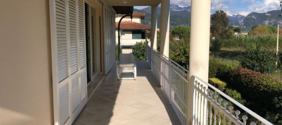 10 rooms Villa in Forte dei Marmi, Italy No. 124567 42