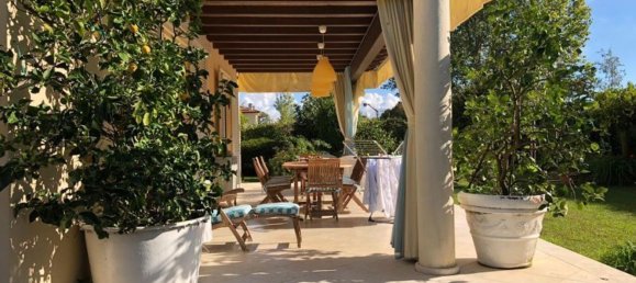 10 rooms Villa in Forte dei Marmi, Italy No. 124567 4