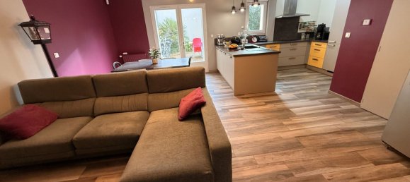 3 bedrooms Townhouse in Benet, France No. 99026 2