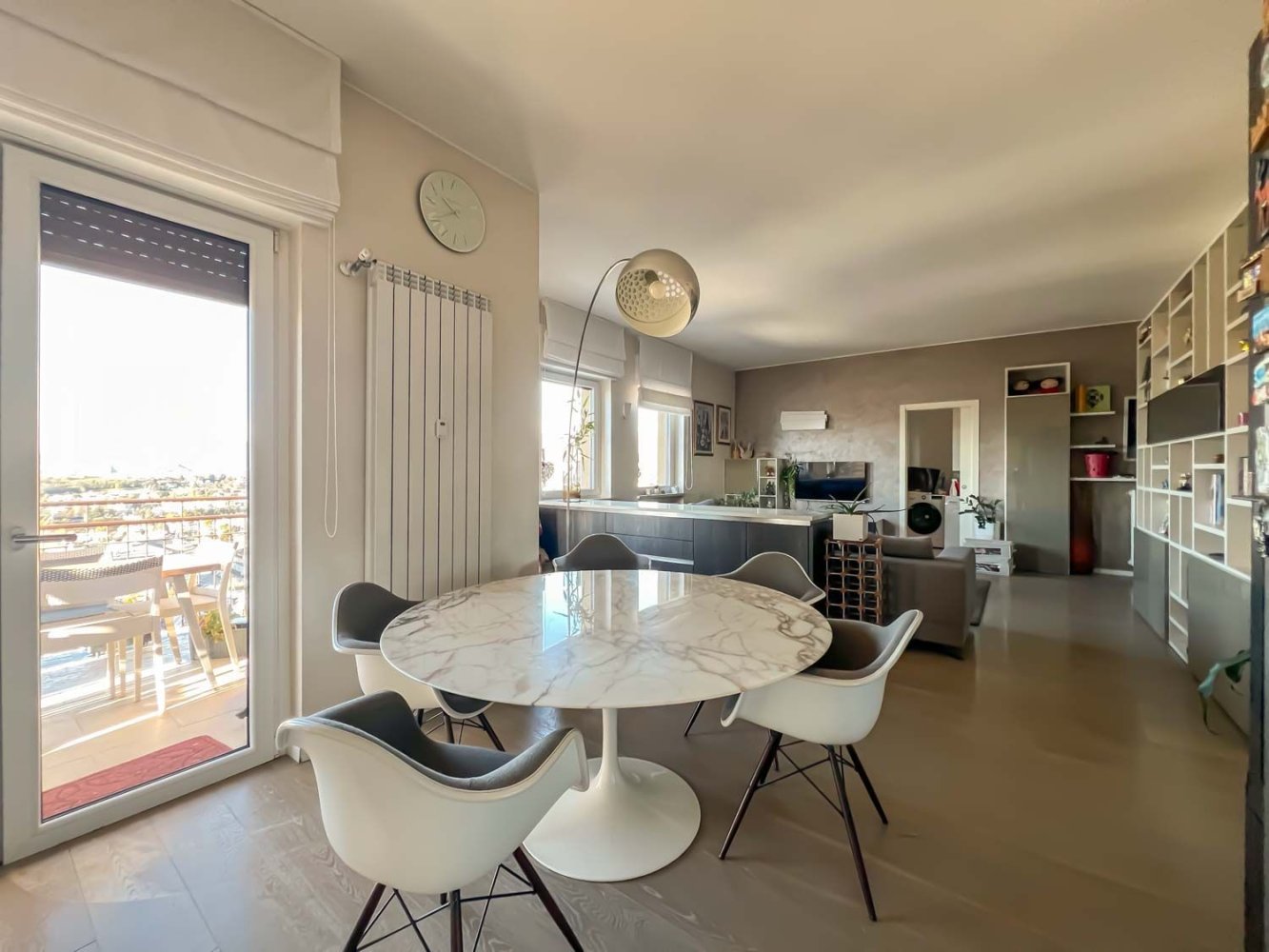 4 rooms Apartment in Como, Italy No. 225826