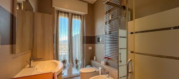 4 rooms Apartment in Como, Italy No. 225826 16