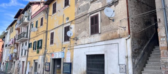 Studio in Cave, Italy, Nr. 302725 7