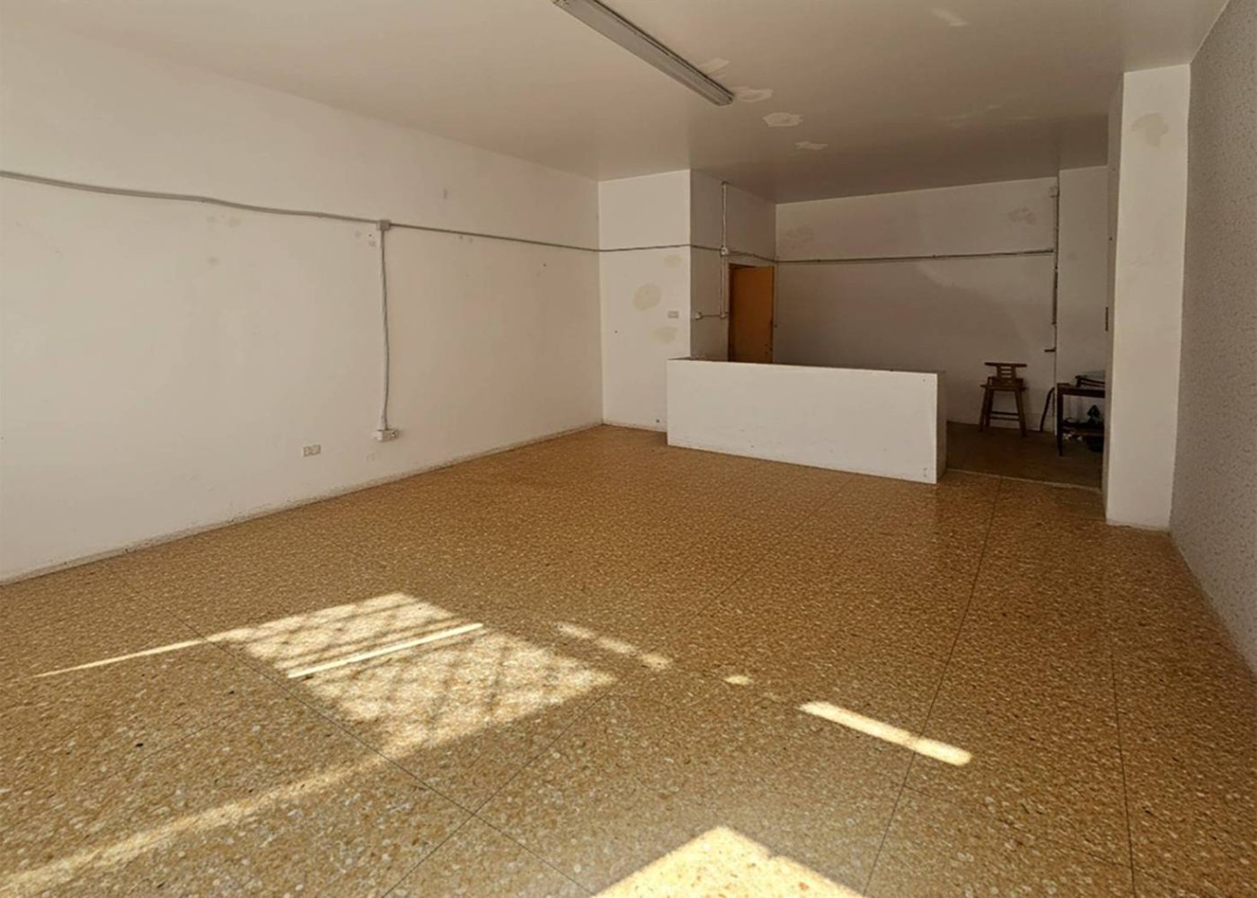 1 room Commercial property in Rome, Italy No. 369244