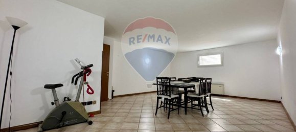 3 bedrooms Villa in Udine, Italy No. 270471 4