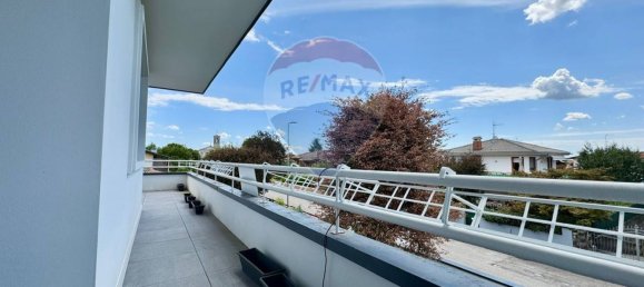 3 bedrooms Villa in Udine, Italy No. 270471 12