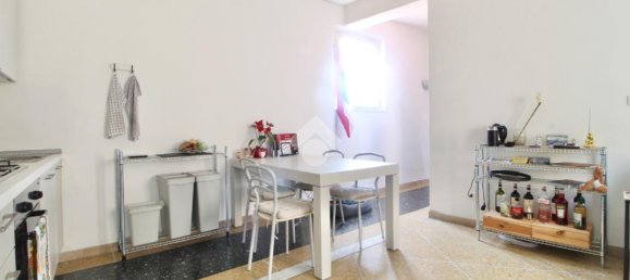 Apartamento de 3 habitaciónes en Pisa, Italy No. 18090 6