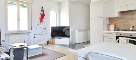 Apartamento de 3 habitaciónes en Pisa, Italy No. 18090 5