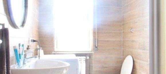 Apartamento de 3 habitaciónes en Pisa, Italy No. 18090 18