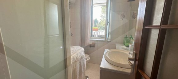 4-salle Appartement à Giugliano in Campania, Italy No. 25006 22