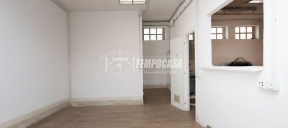 250m² Commercial property in Bologna, Italy No. 285194 6