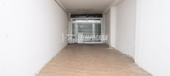 250m² Commercial property in Bologna, Italy No. 285194 5