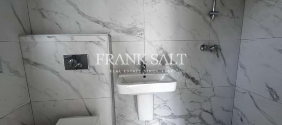 234m² Office in Mgarr, Malta No. 13303 2